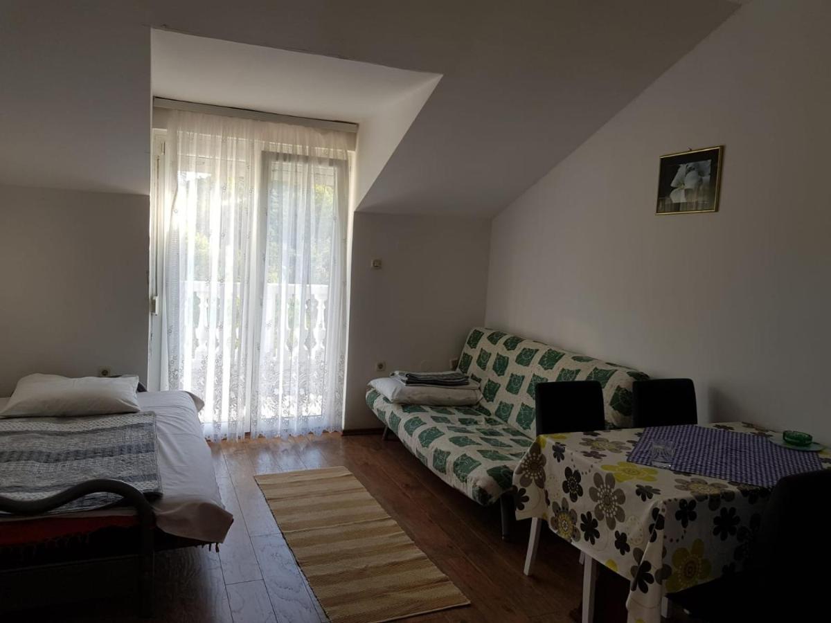 Apartments And Rooms With Parking Space Jezera, Murter - 5082 Bagian luar foto