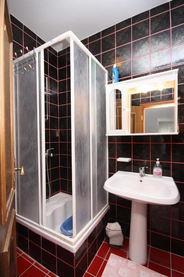 Apartments And Rooms With Parking Space Jezera, Murter - 5082 Bagian luar foto